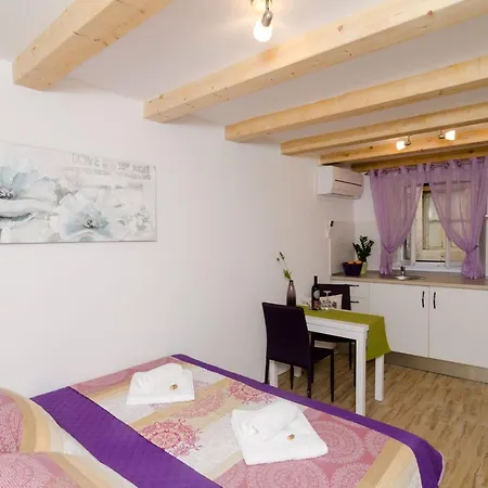 Lavender Garden - Comfort Ground Floor - 2 Appartement